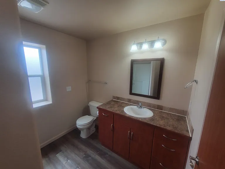 1666 Cactus Loop — Photo 10