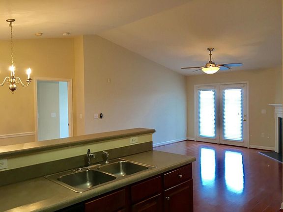 5th image of 11231 Hyde Pointe Ct