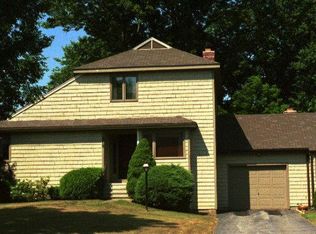 218 Deer Run Ln #218, Shelton, CT 06484