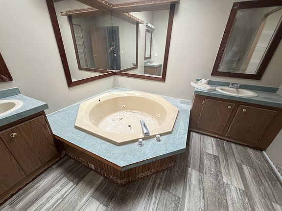 5th image of 8504 Deano St #499