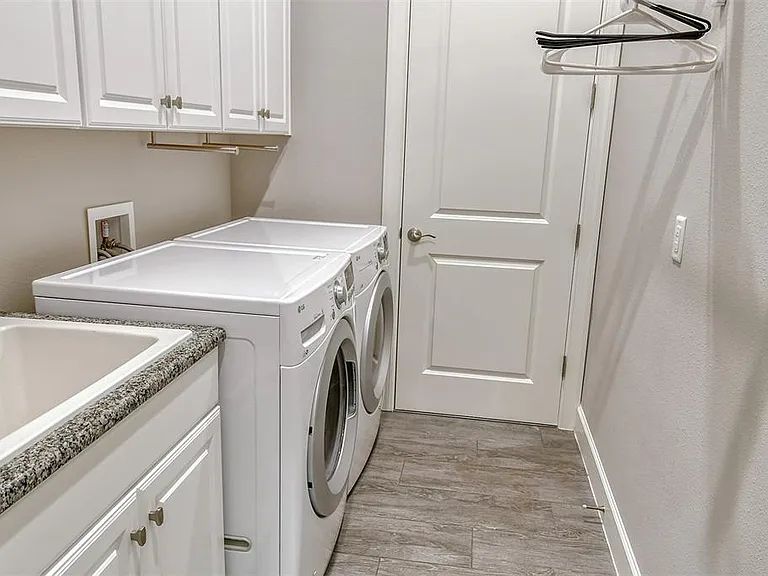 4735 Cabreo Ct — Photo 39