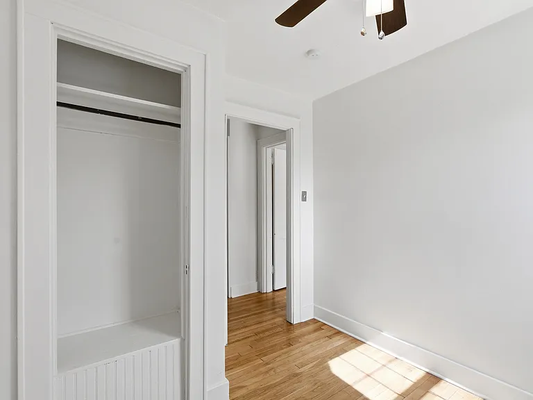 240 Ridgewood Ave — Photo 20