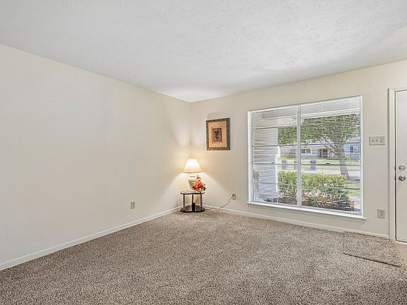 5th image of 4106 Justice Ln