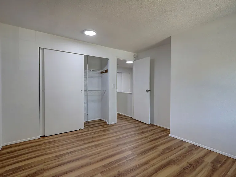 10028 NE 139th St — Photo 17