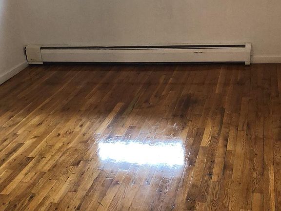 5th image of 7147 Parsons Blvd #2