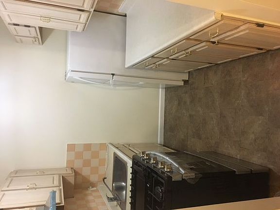 5th image of 1498 Saint Marks Ave #2