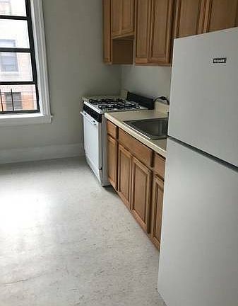 4th image of 3118 35th St APT 3G