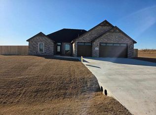 5572 NE Minnow Ln, Elgin, OK 73538