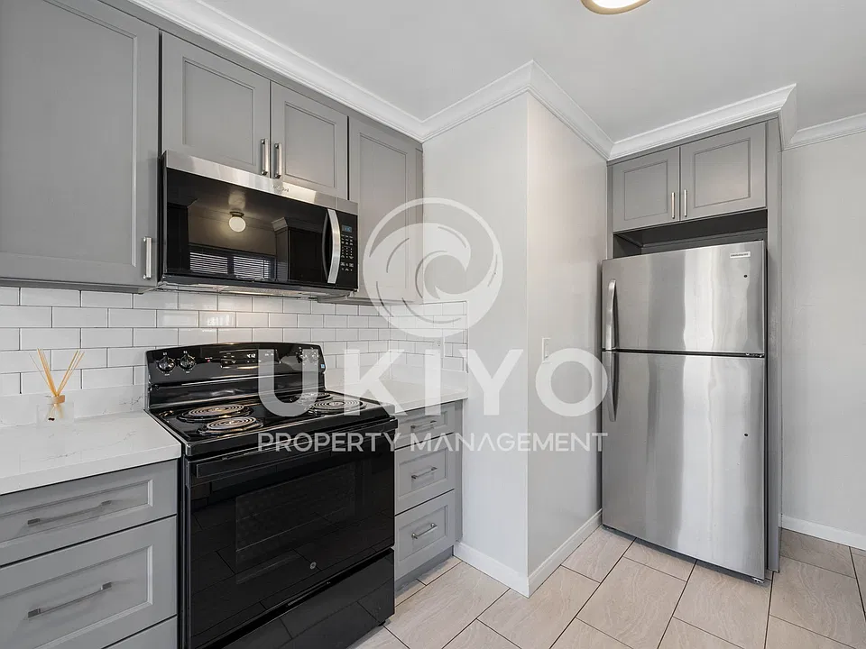 3007 Nicol Ave