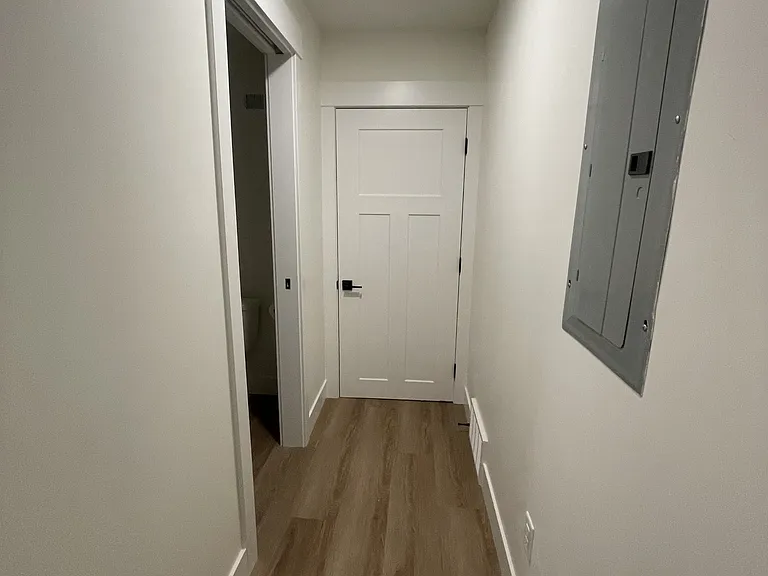 2233 Jefferson Ave #3 — Photo 14