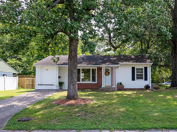 2nd image of 209 S Brook Ln W