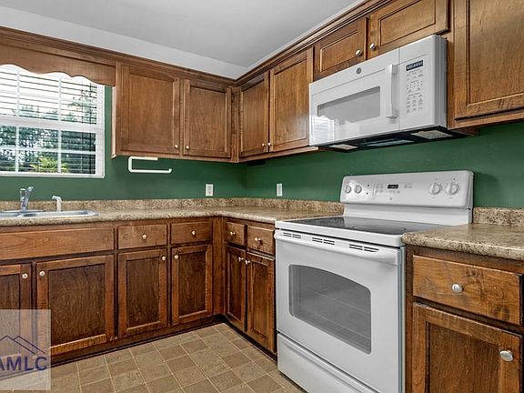 5th image of 165 Jackson Ave NE
