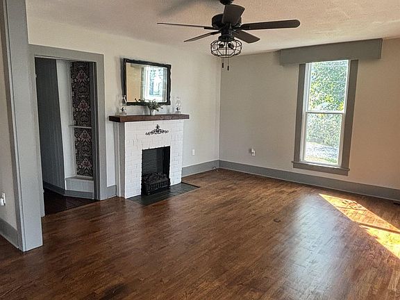5th image of 534 E Bellville St
