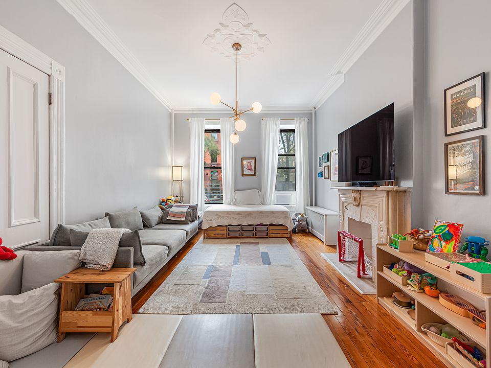 1st image of 551 10th St #1