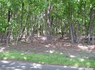 2105 Pequash Ave, Cutchogue, NY 11935