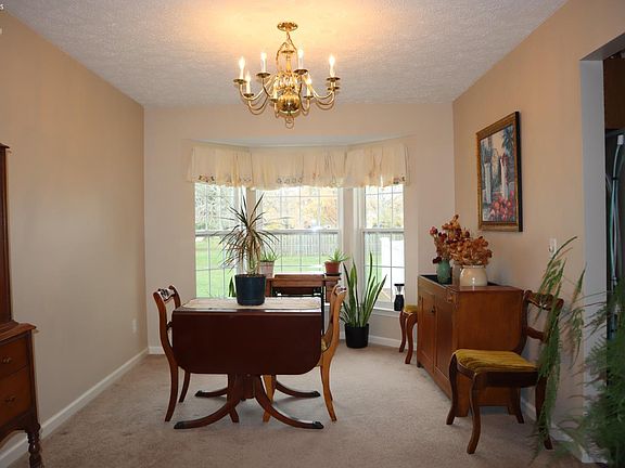 4th image of 34780 Clear Creek Dr