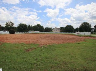 279 Hunters Pointe Dr, Spartanburg, SC 29303