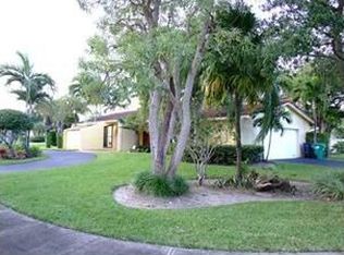 9821 SW 128th St, Miami, FL 33176