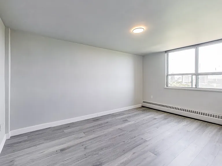 65 Thorncliffe Park Dr #1404 — Photo 16
