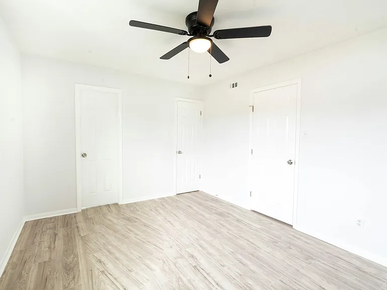1006 Harbour Ave #1 — Photo 6
