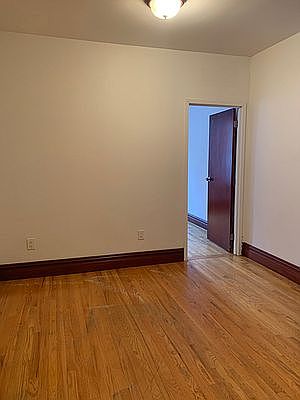 2nd image of 132 E 17th St #31