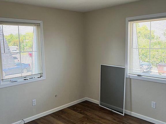 5th image of 4310 Norman Dr SE