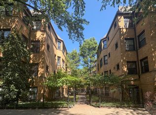 7635 1/2 N Greenview Ave APT 1S, Chicago, IL 60626