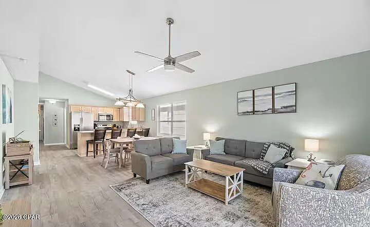 4 bed, 1272 sqft, $2,800 — Photo 3