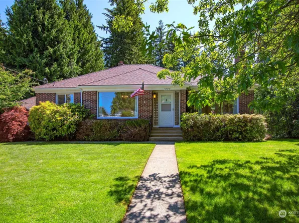 5725 West Drive, Everett, WA 98203