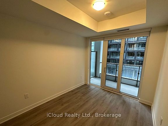 5th image of 70 Princess St #1429