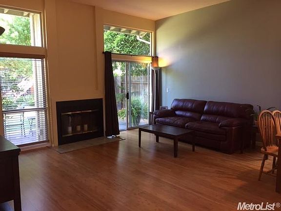 3rd image of 2787 Brentwood Pl