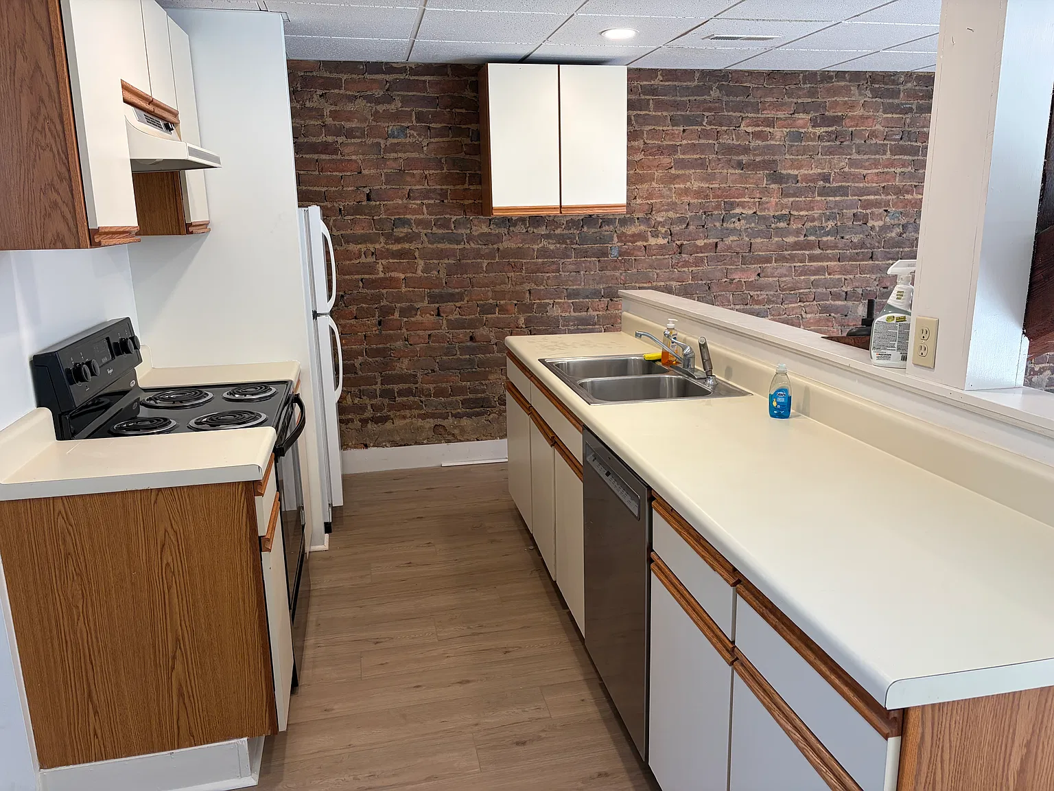 2 bed, 1150 sqft, $1,600 — Photo 3
