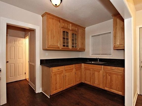 3rd image of 540 W University Ave