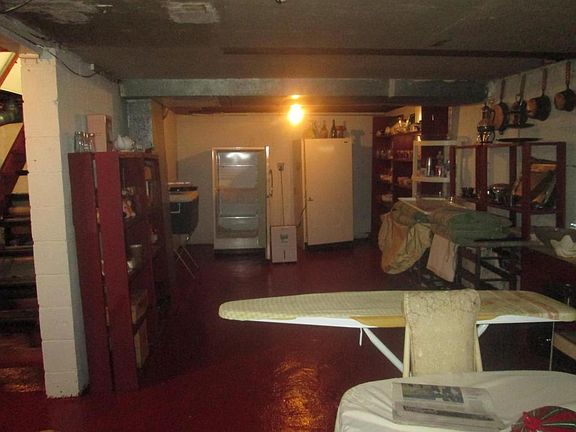 4th image of 2284 Grasmere Ave