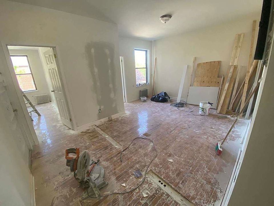 1st image of 24-09 24th Ave #22