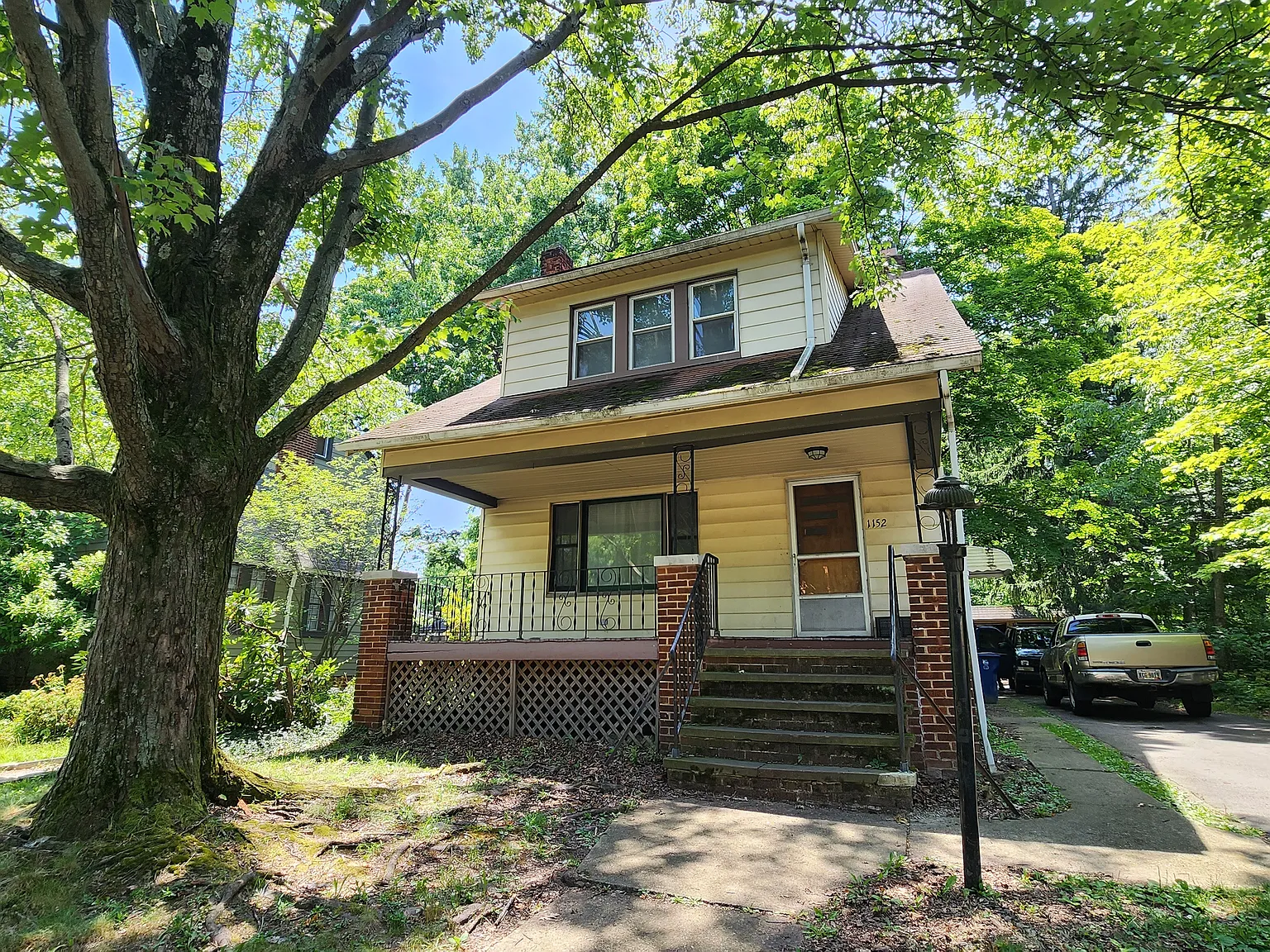 4 bed, 1.5 bath, 1700 sqft, $2,300 — Photo 1