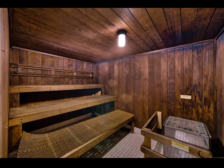 5460 White Oak Ave #C310 — Photo 25