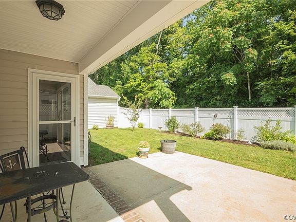 3rd image of 7232 Cherry Leaf Way
