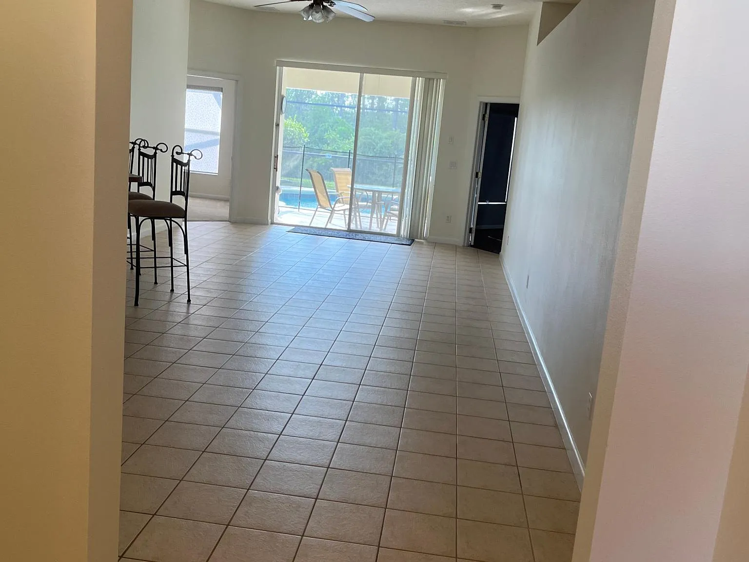 15309 Markham Dr — Photo 2