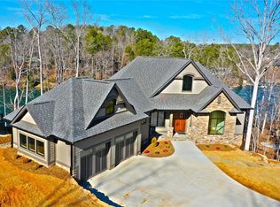 317 Bayside Dr, West Union, SC 29696