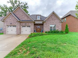 1113 Stockwell Dr, Murfreesboro, TN 37128