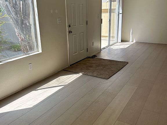 3rd image of 7865 Camino Glorita