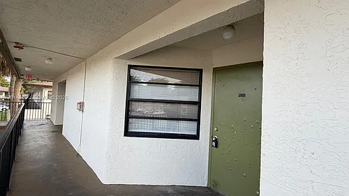 4010 Lakeside Dr #4010 Photo 1