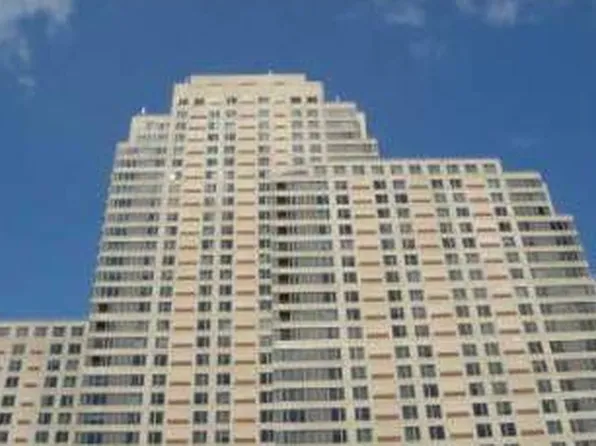78 Campau Cir NW, Grand Rapids, MI 49503