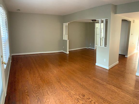 4th image of 3003 D Overton Dr