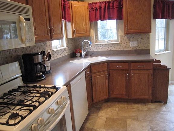 5th image of 17944 Bay Hill Dr