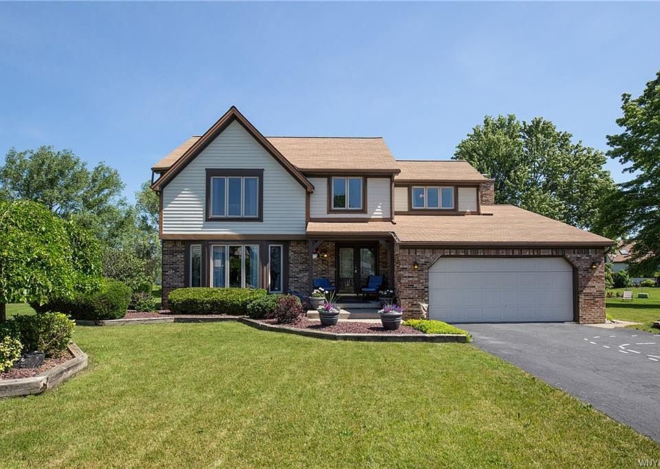 1st image of 63 Whispering Ct