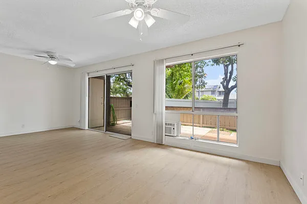 91-1239 Puamaeole St #28D — Photo 2