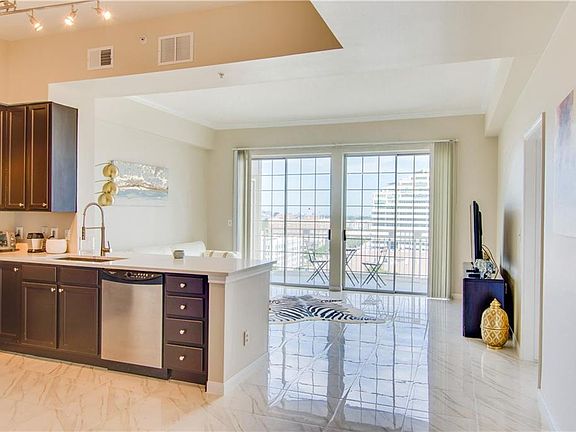 4th image of 3225 Turtle Creek Blvd APT 1432