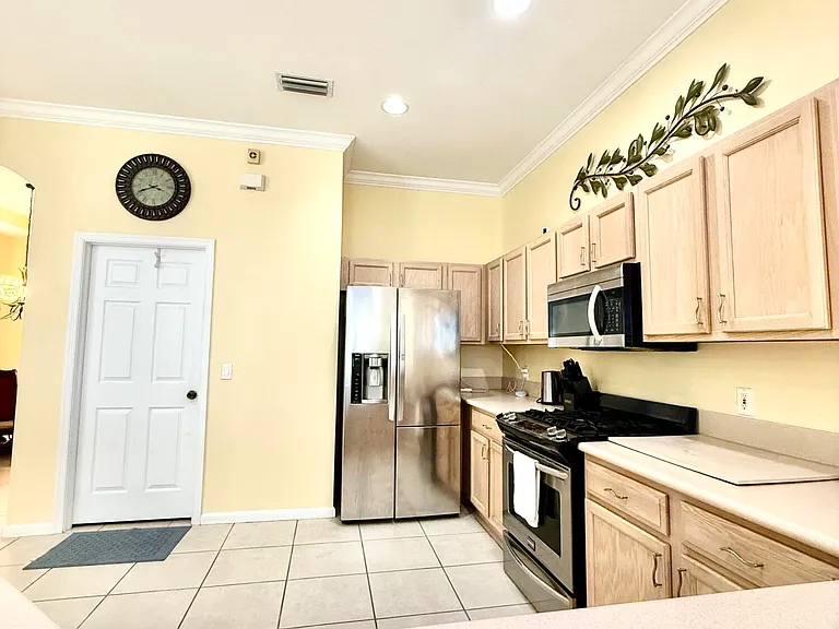 408 N Key Lime Sq SW — Photo 9